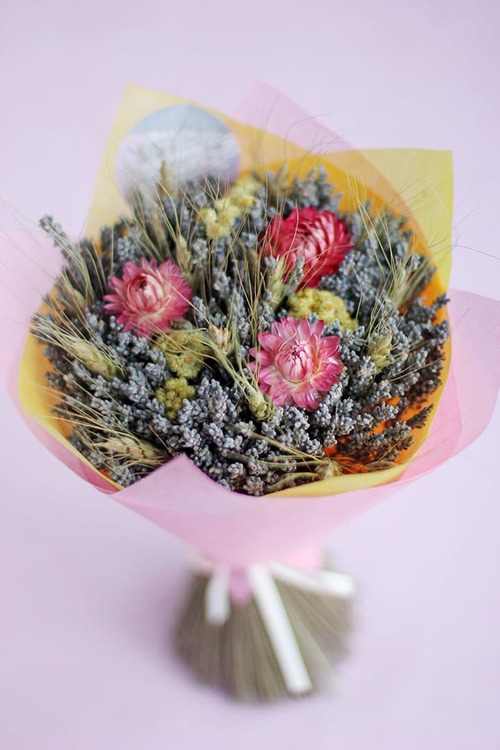 Изящная композиция из лаванды